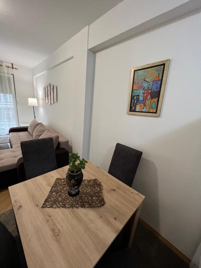 Apartment Dostojevski Novi Sad Exterior foto