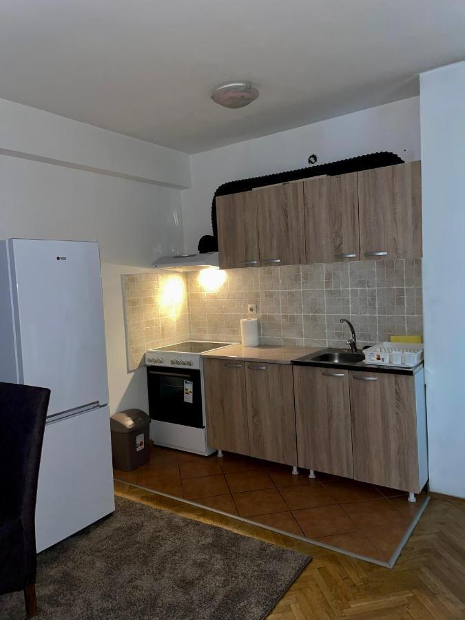 Apartment Dostojevski Novi Sad Exterior foto
